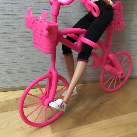 Barbie Doll and Bicycle - Picture 3 of 8
